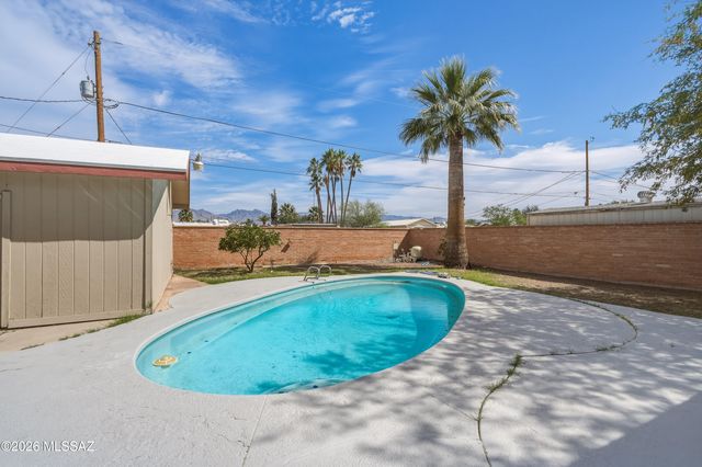 5203 E 18th Street, Tucson, AZ 85711