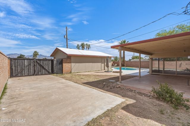 5203 E 18th Street, Tucson, AZ 85711