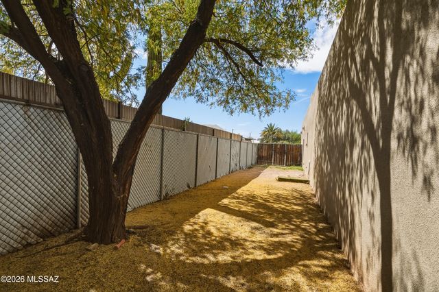 5203 E 18th Street, Tucson, AZ 85711