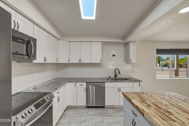 5203 E 18th Street, Tucson, AZ 85711