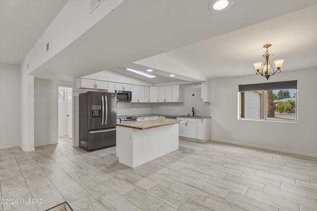 5203 E 18th Street, Tucson, AZ 85711
