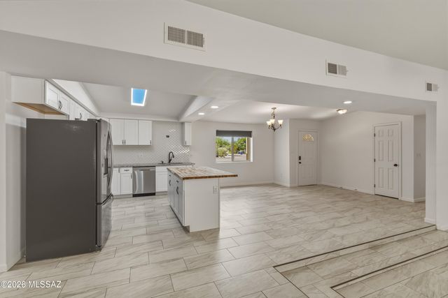 5203 E 18th Street, Tucson, AZ 85711