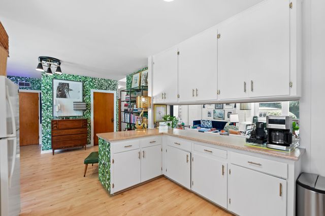19 Greenacres, La Porte, IN 46350