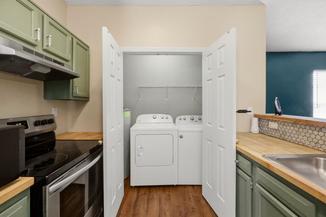 101 Clover Valley Drive, Lexington, KY 40511
