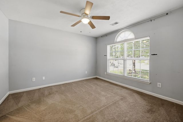 101 Clover Valley Drive, Lexington, KY 40511
