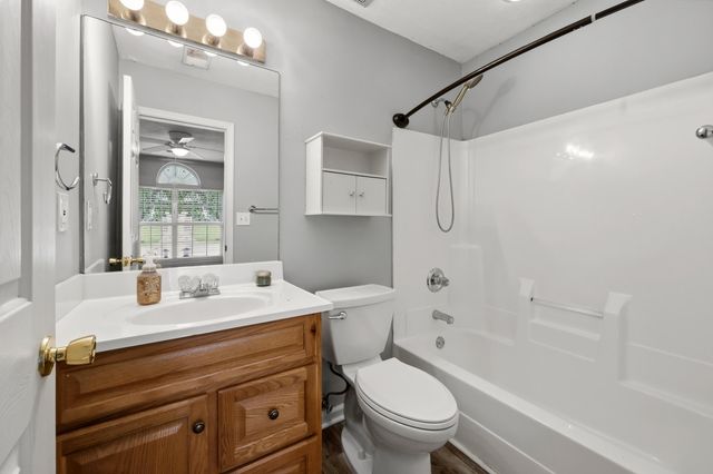 101 Clover Valley Drive, Lexington, KY 40511