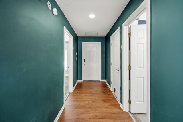 101 Clover Valley Drive, Lexington, KY 40511
