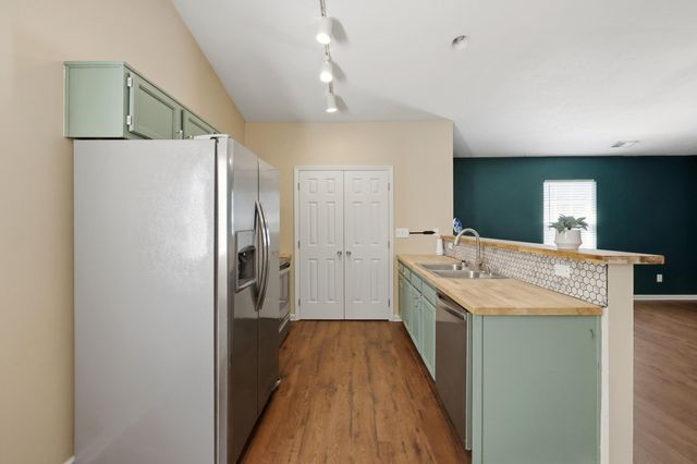 101 Clover Valley Drive, Lexington, KY 40511
