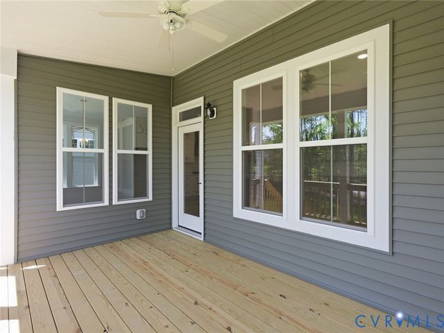 19012 Palisades Rdg, Moseley, VA 23120