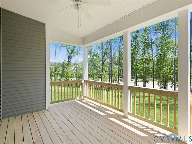 19012 Palisades Rdg, Moseley, VA 23120