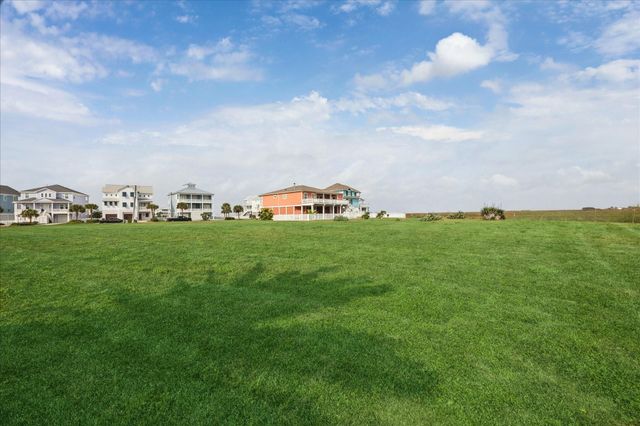 4203 S Sunset Bay Drive, Galveston, TX 77554