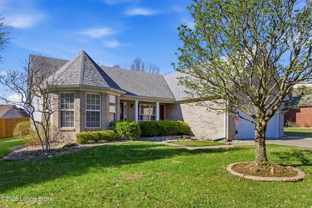 9022 Black Powder Ln, Louisville, KY 40228