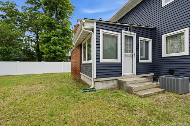 4 Pequot Avenue, Port Washington, NY 11050