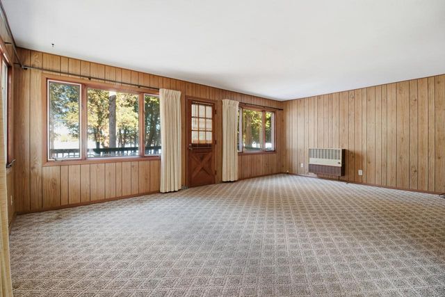 1324 W Green Lake DRIVE, West Bend, WI 53090