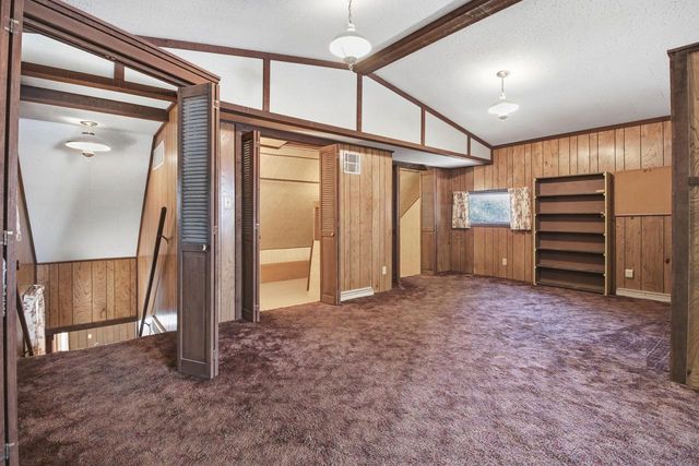 1324 W Green Lake DRIVE, West Bend, WI 53090