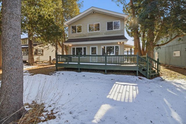 1324 W Green Lake DRIVE, West Bend, WI 53090