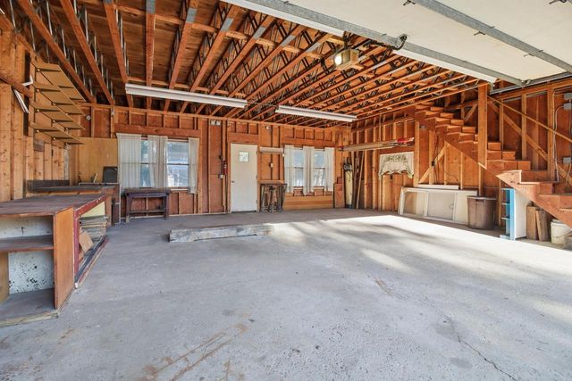 1324 W Green Lake DRIVE, West Bend, WI 53090