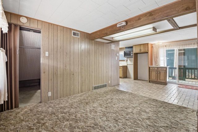 1324 W Green Lake DRIVE, West Bend, WI 53090