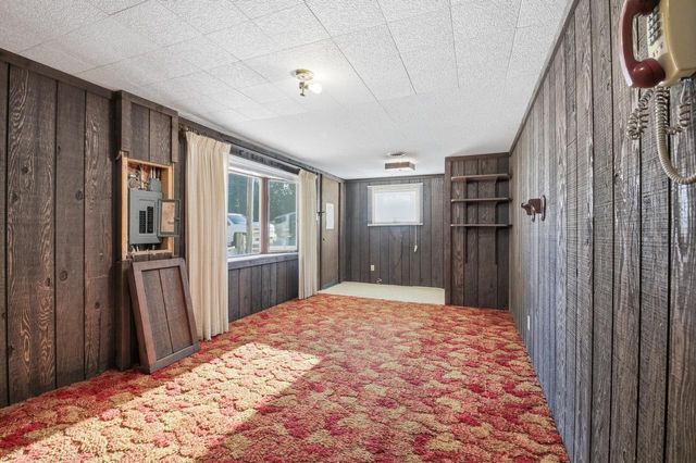 1324 W Green Lake DRIVE, West Bend, WI 53090