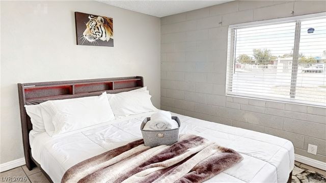 5463 Sir Monahan Street, Las Vegas, NV 89119