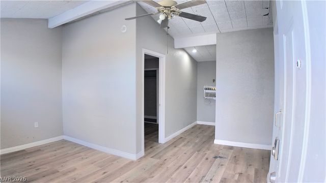 5463 Sir Monahan Street, Las Vegas, NV 89119