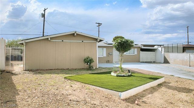 5463 Sir Monahan Street, Las Vegas, NV 89119
