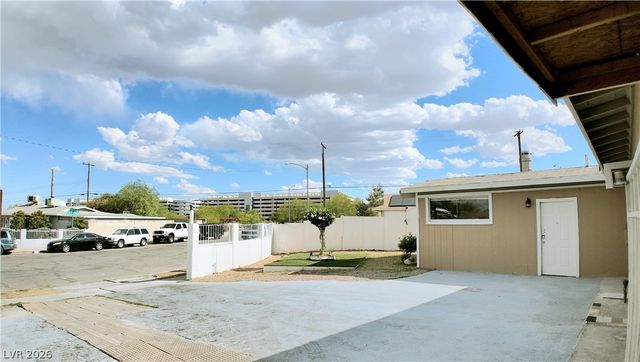 5463 Sir Monahan Street, Las Vegas, NV 89119