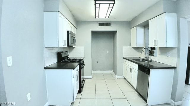 5463 Sir Monahan Street, Las Vegas, NV 89119