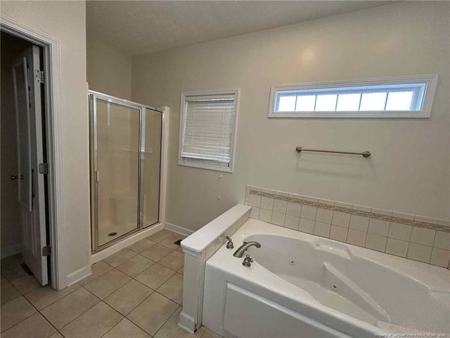 909 Hidden Oasis Drive, Fayetteville, NC 28312