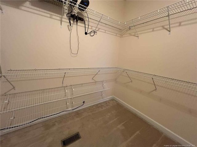 909 Hidden Oasis Drive, Fayetteville, NC 28312