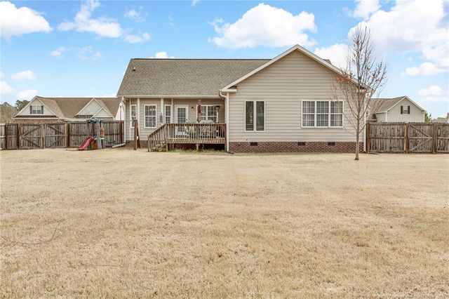 909 Hidden Oasis Drive, Fayetteville, NC 28312