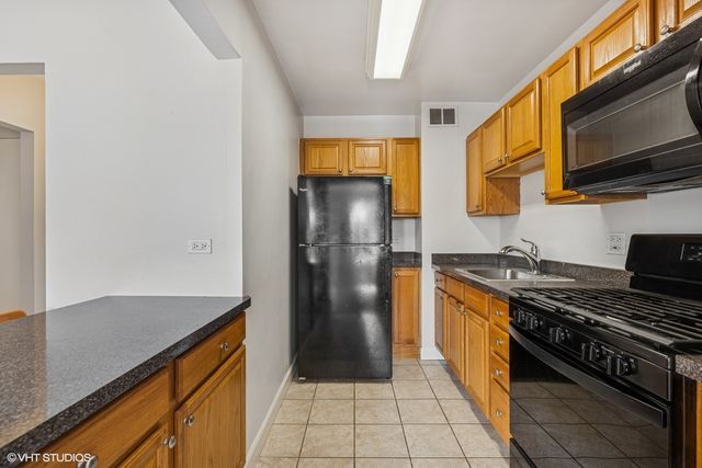4920 N Marine Drive 512, Chicago, IL 60640