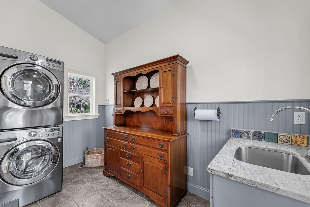 Image 20 of property listing at 5142 Coral Reef Drive, Johns Island, SC 29455