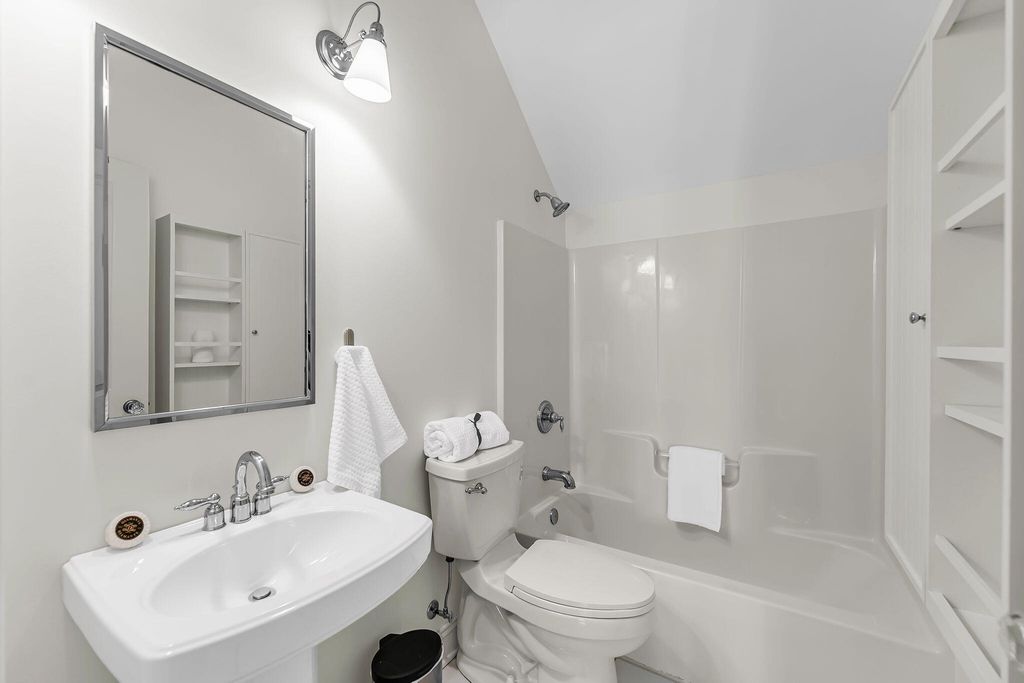 Image 27 of property listing at 5142 Coral Reef Drive, Johns Island, SC 29455