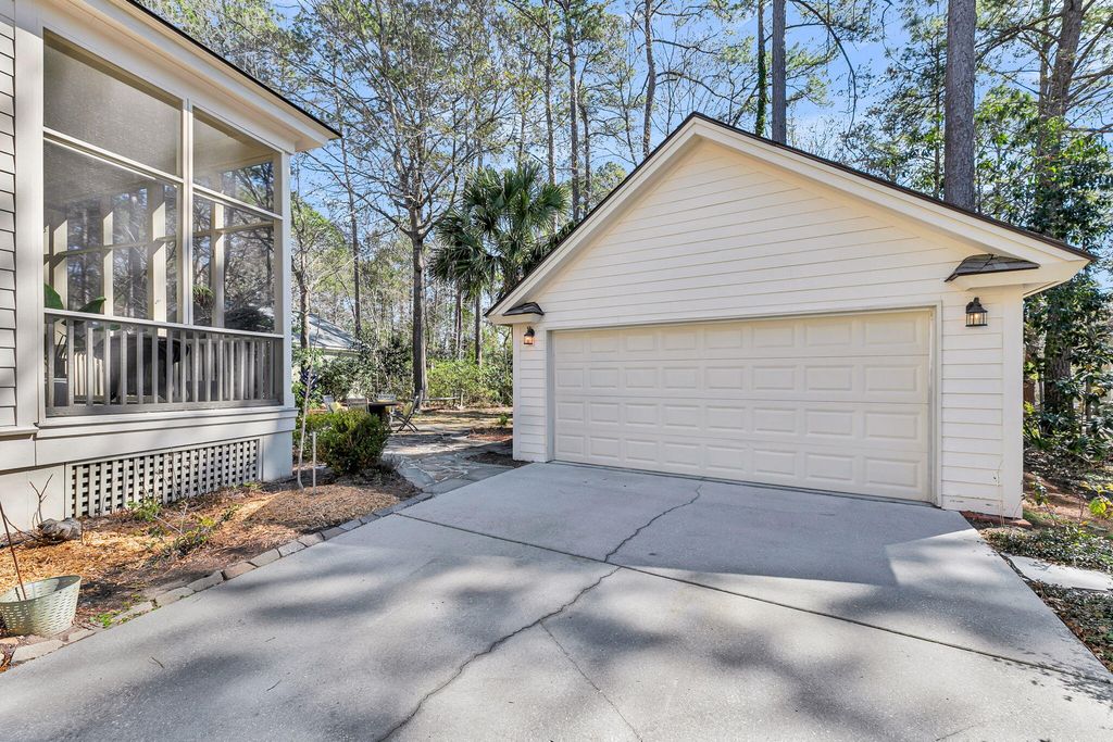 Image 3 of property listing at 5142 Coral Reef Drive, Johns Island, SC 29455