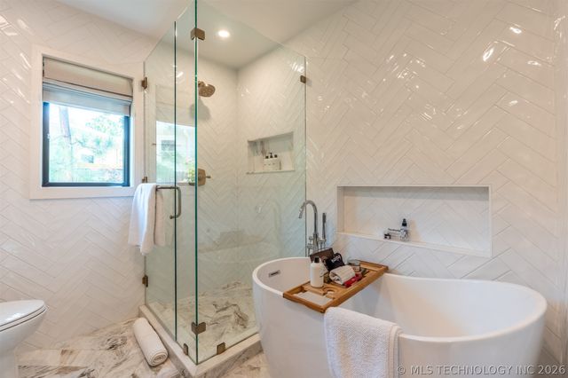 2415 E 36th Place, Tulsa, OK 74105
