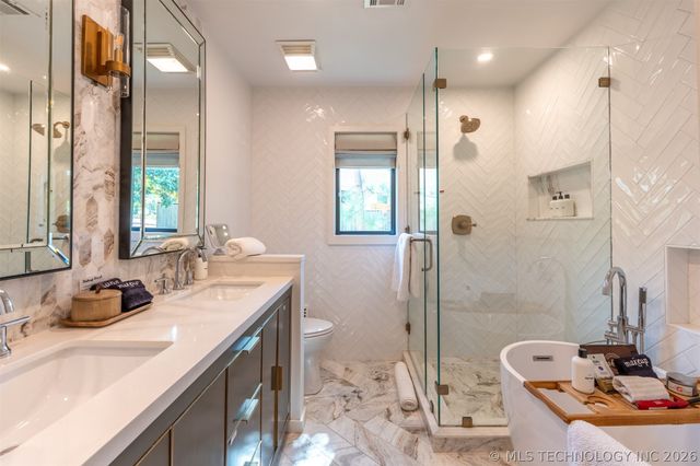 2415 E 36th Place, Tulsa, OK 74105