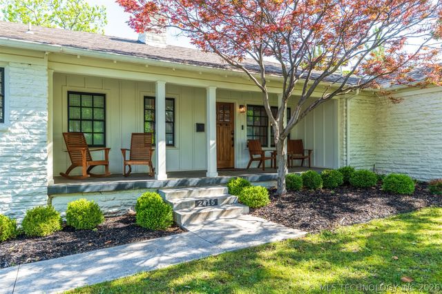 2415 E 36th Place, Tulsa, OK 74105