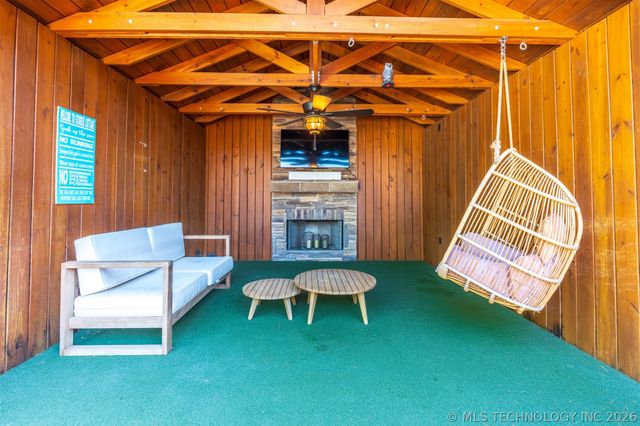 2415 E 36th Place, Tulsa, OK 74105