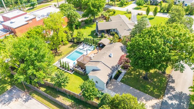2415 E 36th Place, Tulsa, OK 74105