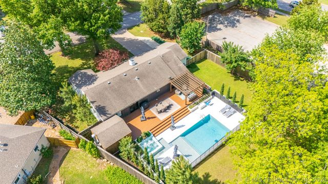 2415 E 36th Place, Tulsa, OK 74105