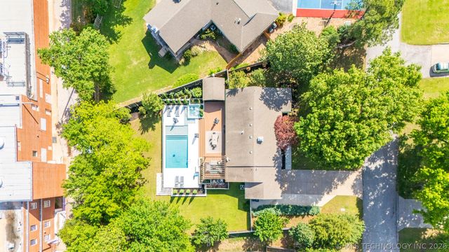 2415 E 36th Place, Tulsa, OK 74105