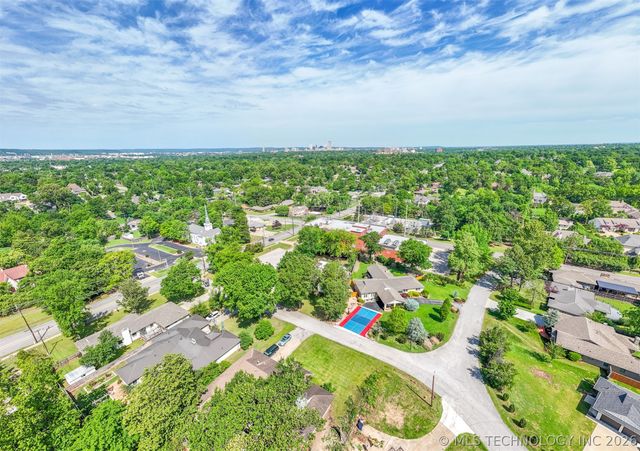 2415 E 36th Place, Tulsa, OK 74105