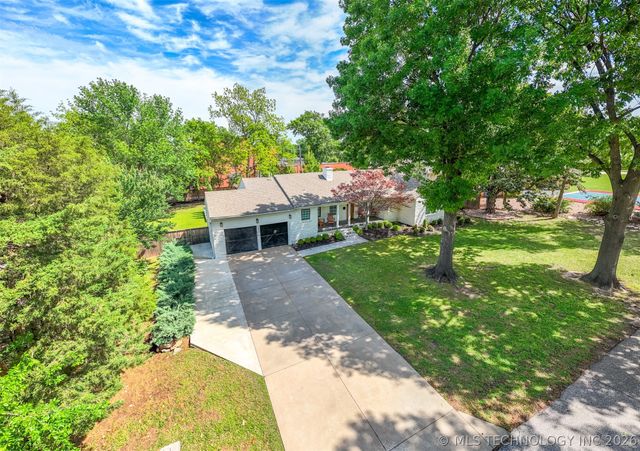 2415 E 36th Place, Tulsa, OK 74105