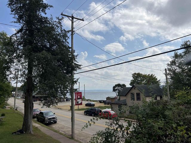 182 Main Street, Ferryville, WI 54628