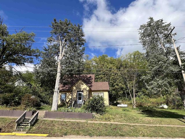 182 Main Street, Ferryville, WI 54628