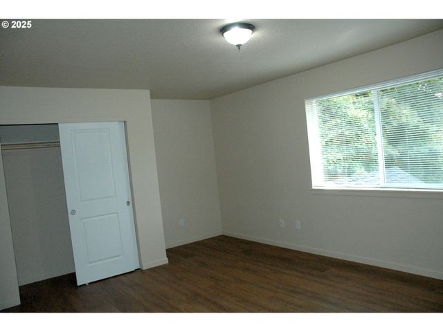 350 Nw WILLAMINA Dr, Willamina, OR 97396