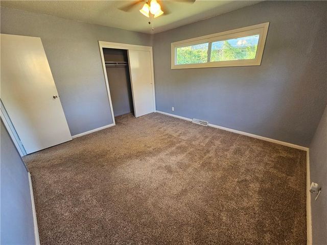 306 Pacific Drive, Belton, MO 64012