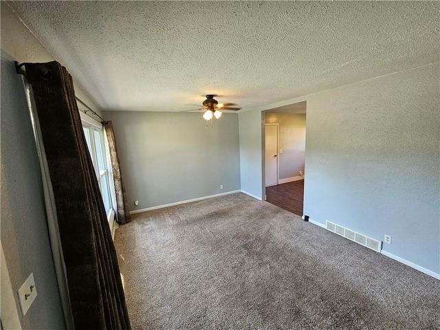 306 Pacific Drive, Belton, MO 64012