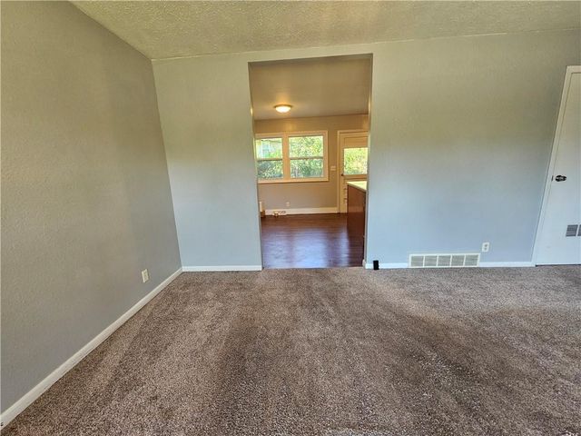 306 Pacific Drive, Belton, MO 64012
